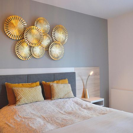 Sweethomeversailles 10Mn Walk From Palace المظهر الخارجي الصورة